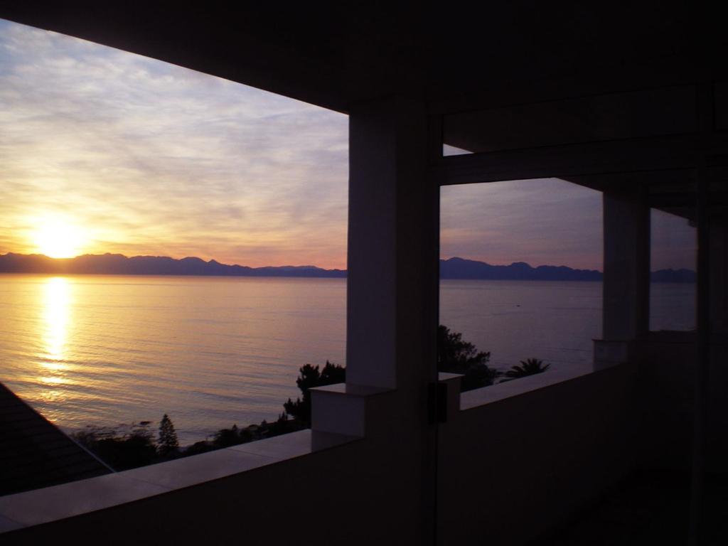 Penguinden - Load-Shedding Free Hotel Simonʼs Town Quarto foto